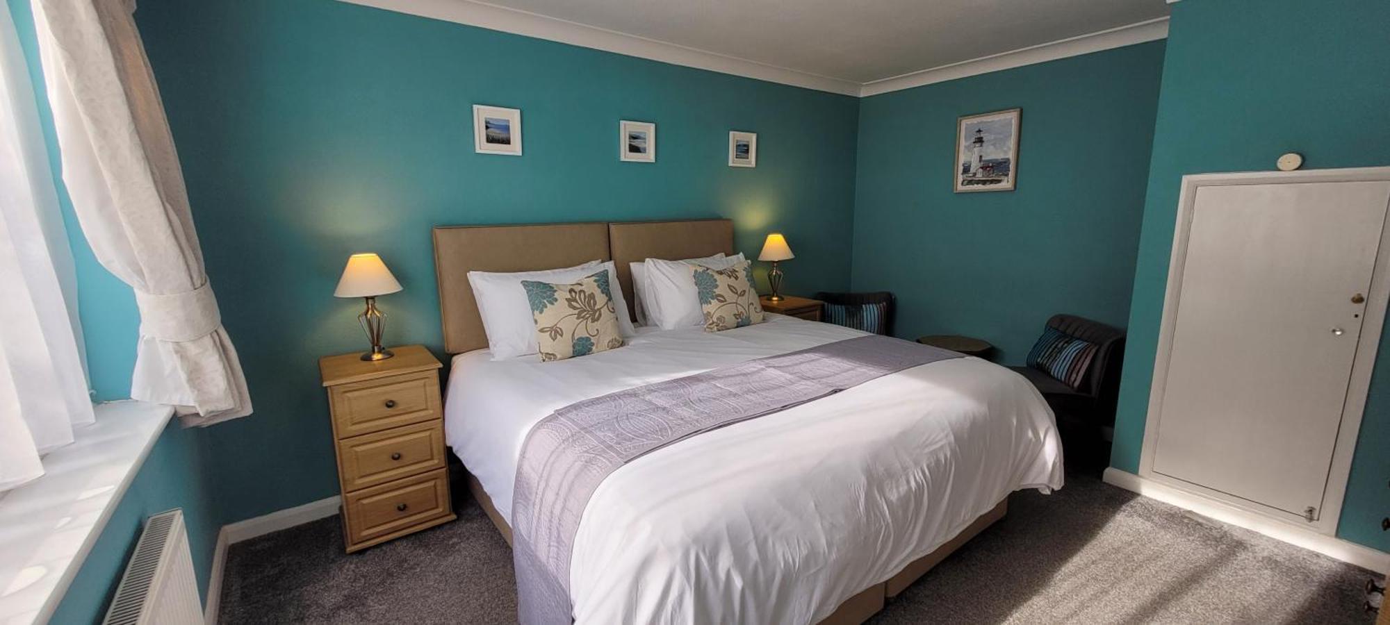 Churston Way Lodge Guest House บริกแซม ภายนอก รูปภาพ